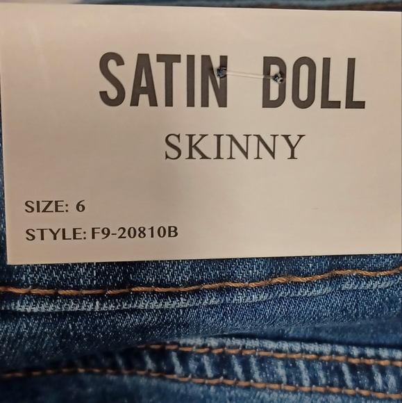 Satin Doll Jeans! - Picture 10 of 11